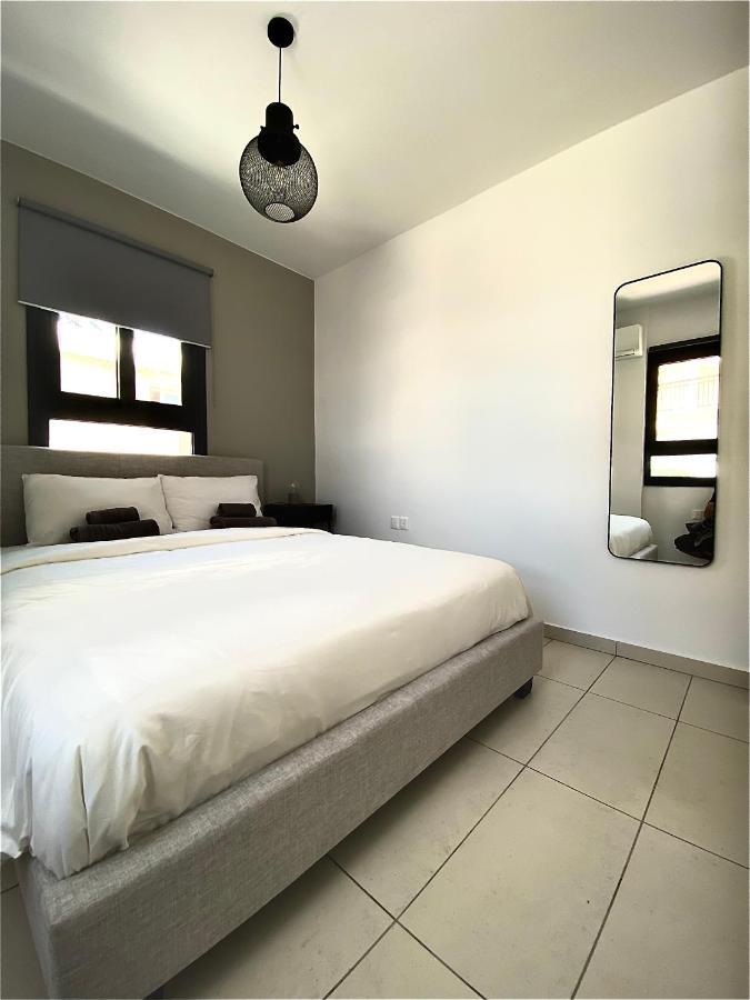 Sea La Vie #1 - Luxury Seaview Apartment Paphos Exterior photo